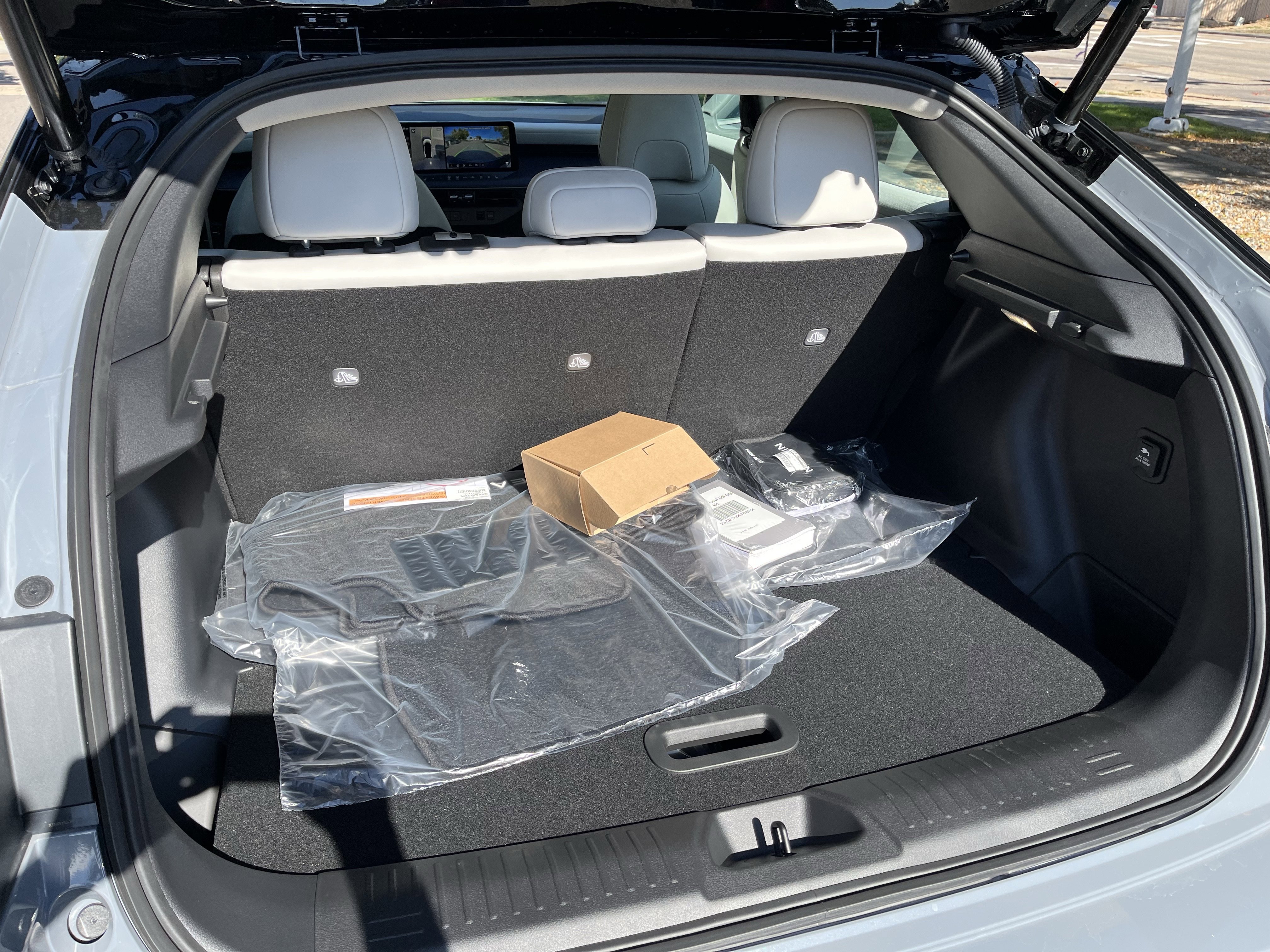 New 2026 Nissan Leaf Platinum+ w/ Cargo Package (Platinum+) image 30