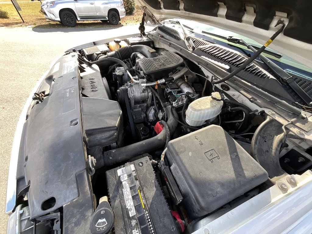 Used 2005 GMC Sierra 2500 SLT w/ Heavy-Duty Power Package image 55