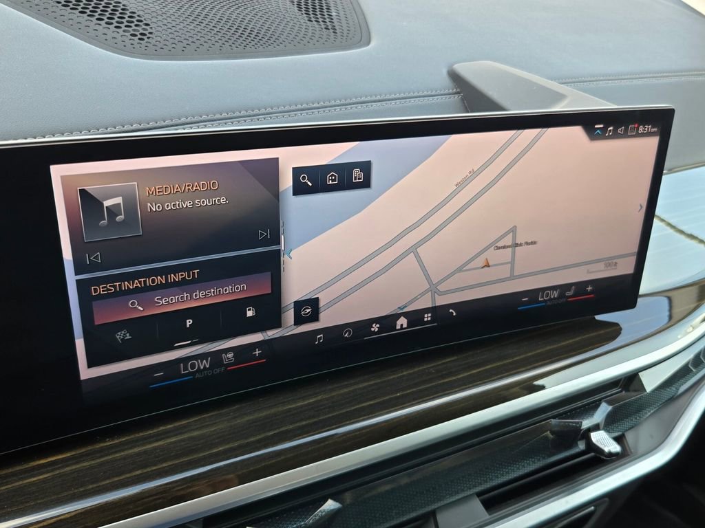 Used 2025 BMW X7 xDrive40i image 21