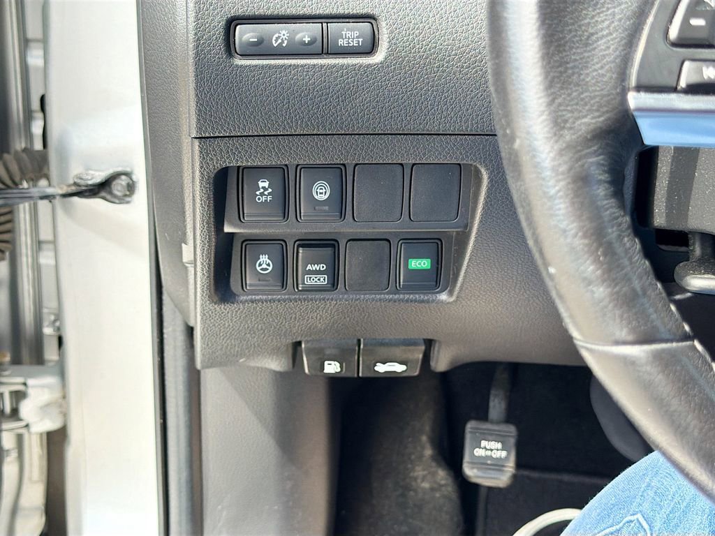 Used 2017 Nissan Rogue Sport SL w/ SL Premium Package image 10