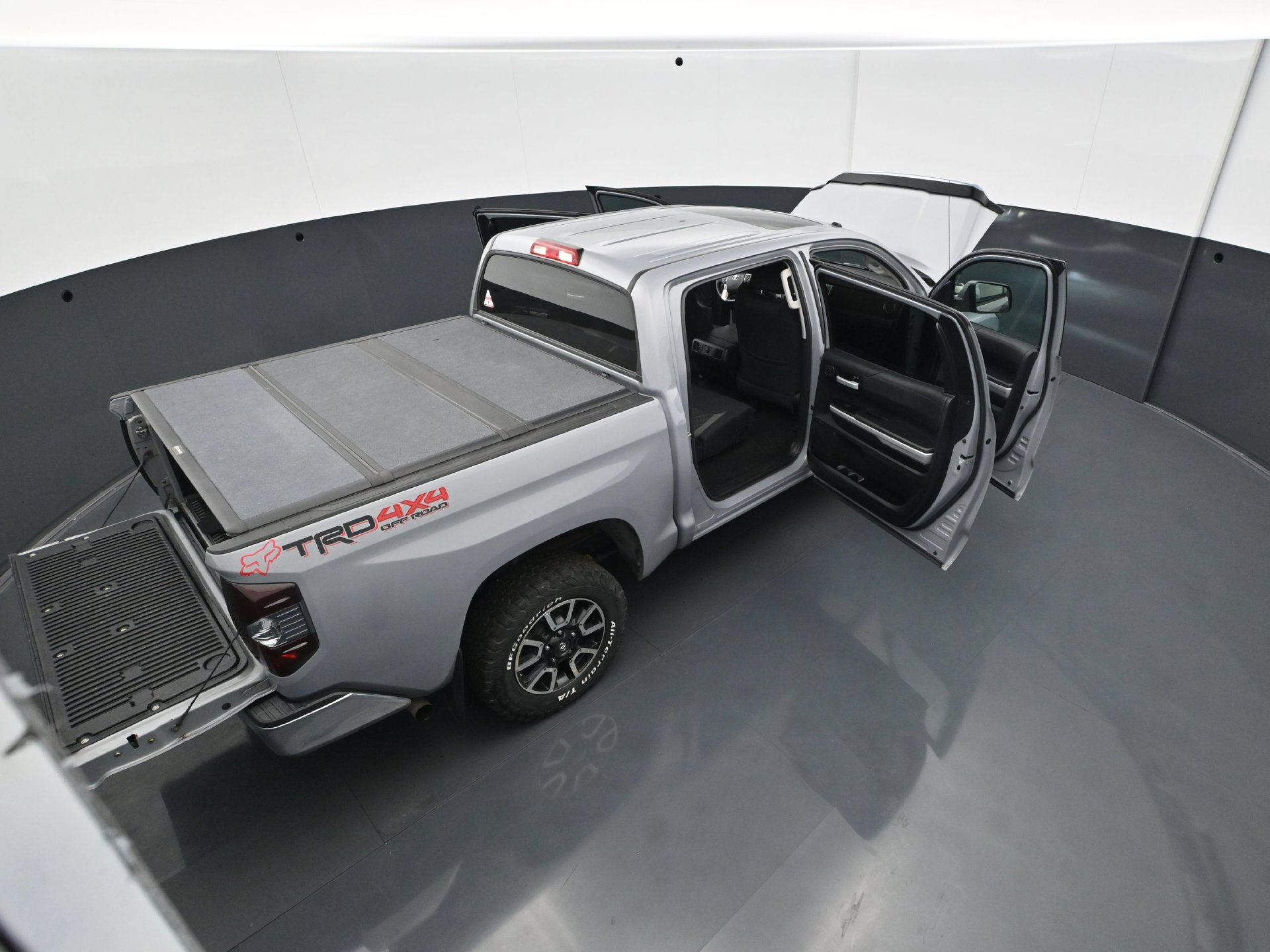 Used 2018 Toyota Tundra SR5 AWD/4WD image 42