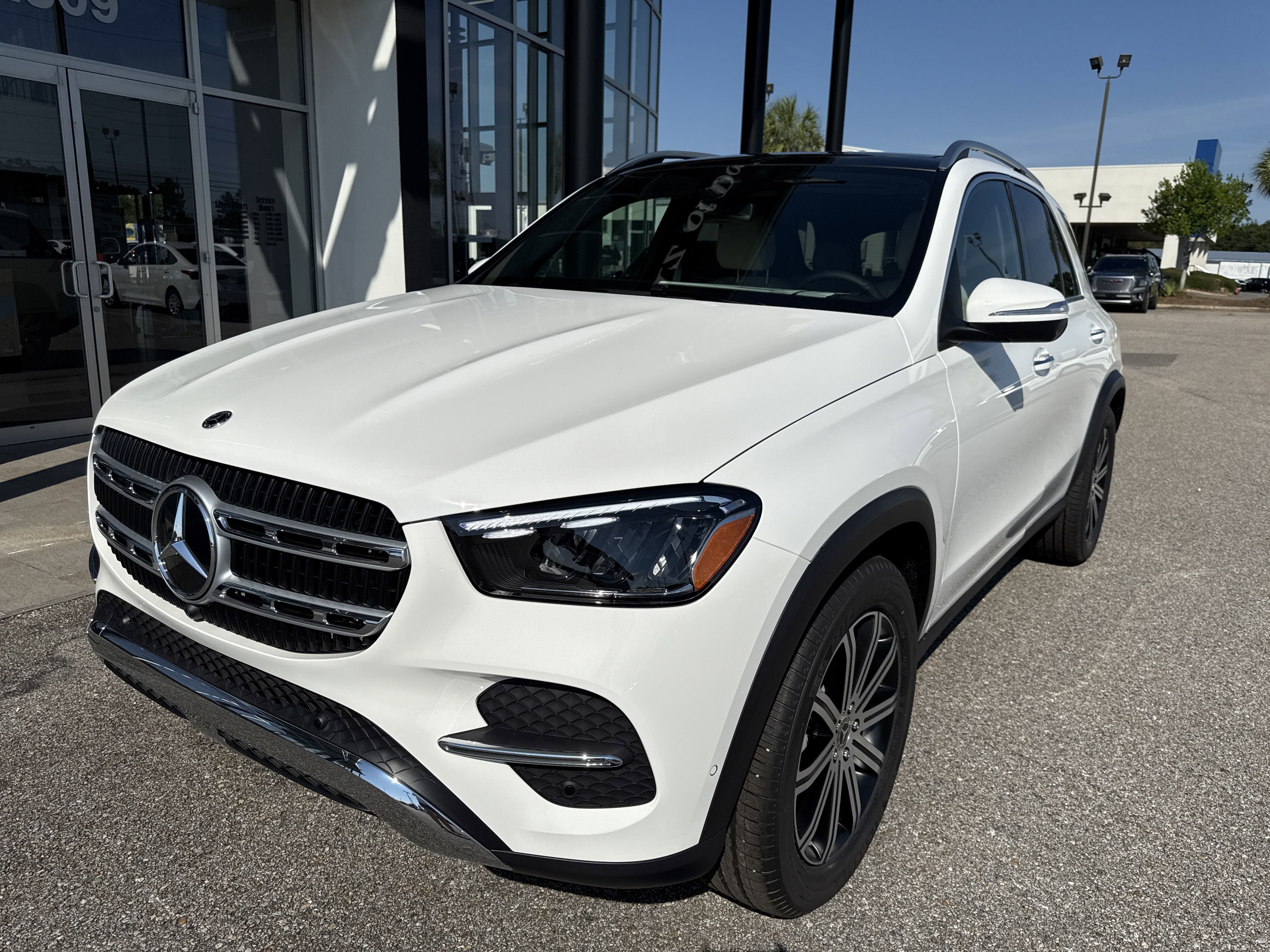 New 2026 Mercedes-Benz GLE 350 4MATIC image 1