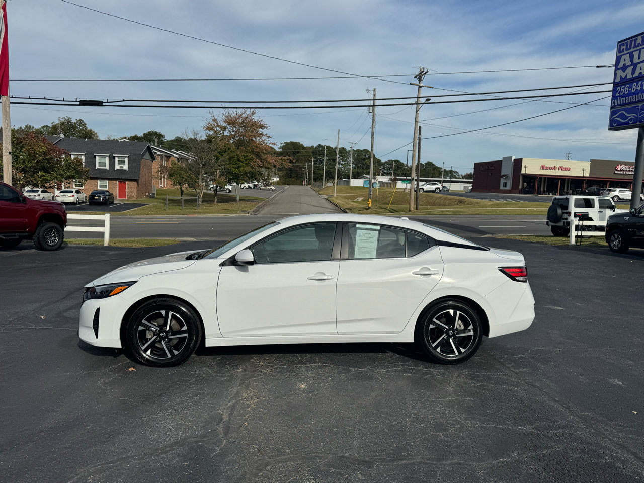 Used 2024 Nissan Sentra SV image 2
