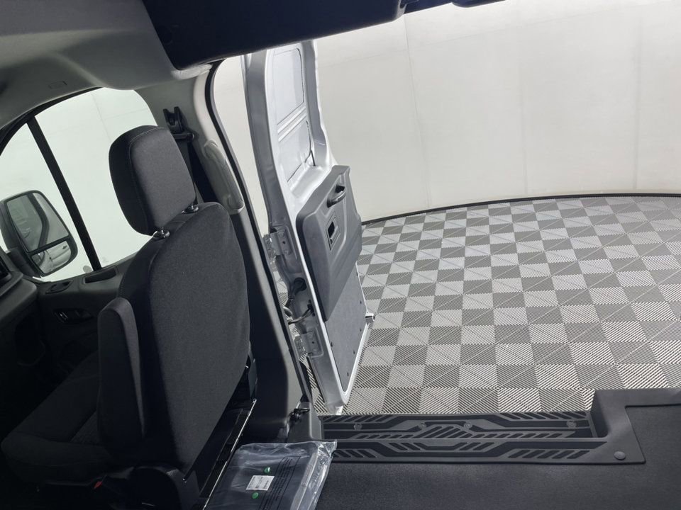 New 2023 Ford E-Transit Low Roof w/ Interior Upgrade Package image 28