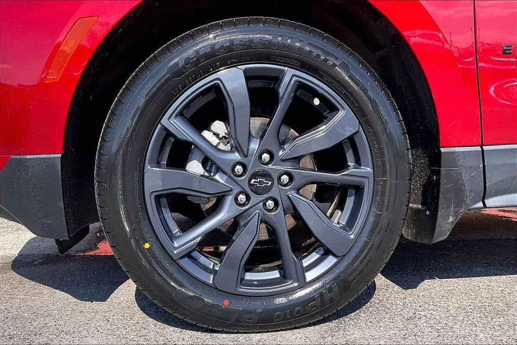 Used 2023 Chevrolet Equinox RS AWD/4WD image 9