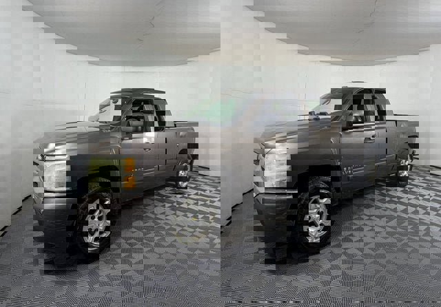 Used 2008 Chevrolet Silverado 1500 LT w/ Power Pack Plus image 2