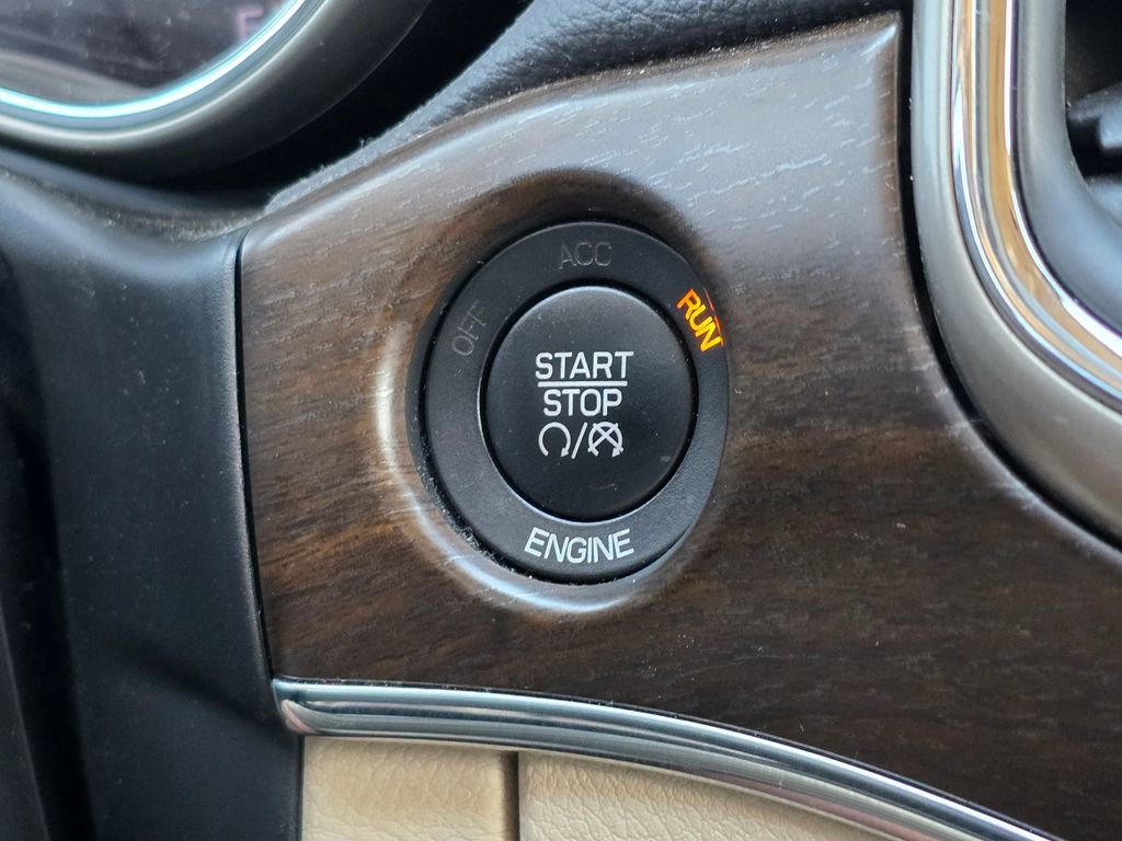 Used 2015 Jeep Grand Cherokee Limited image 19