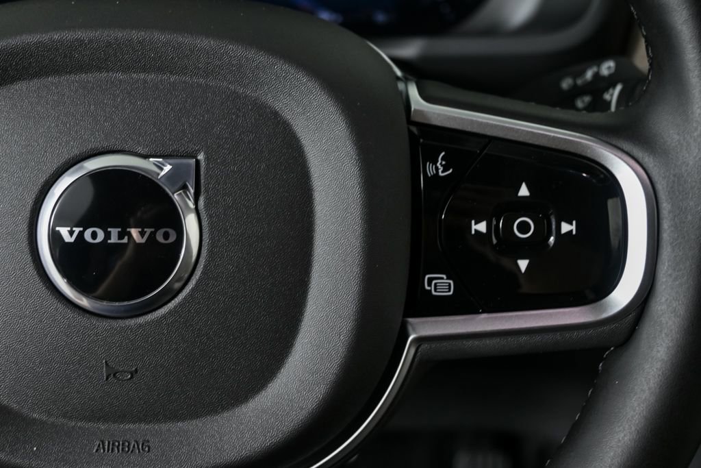 Used 2026 Volvo XC90 B6 Plus w/ Protection Package Premier image 13