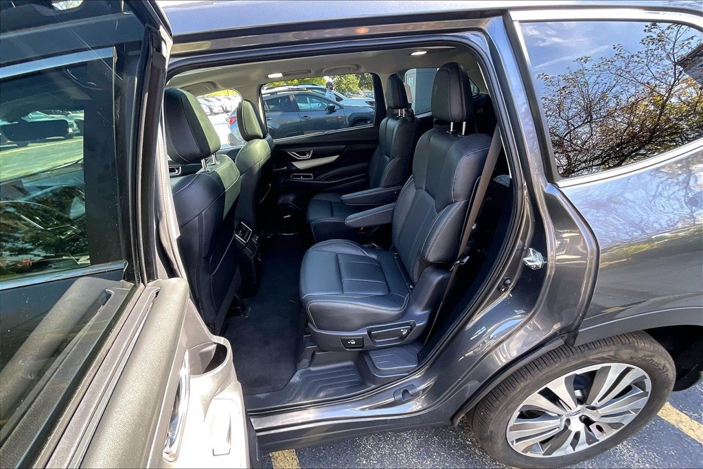 Used 2022 Subaru Ascent Limited w/ Technology Package AWD/4WD image 30