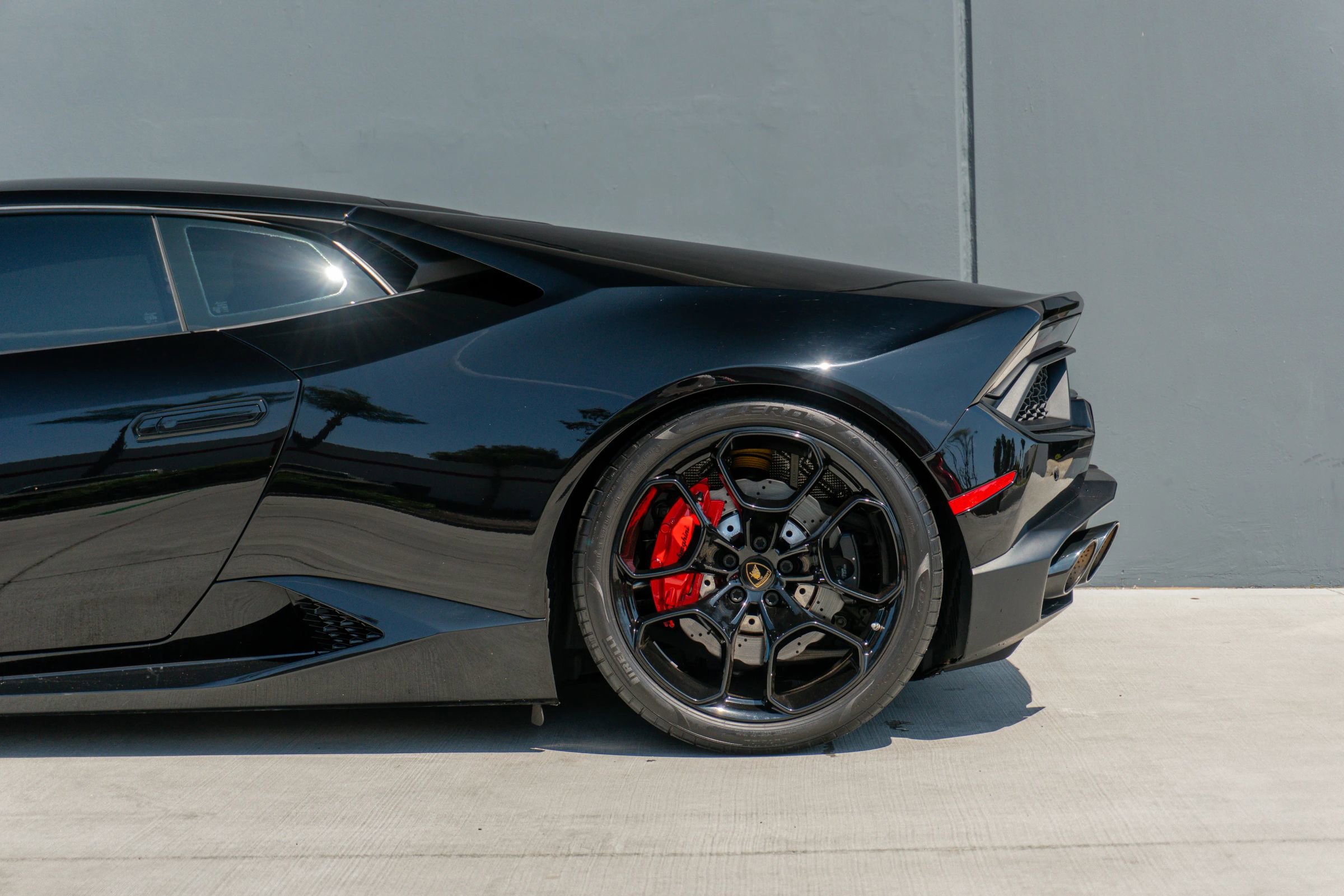 Used 2019 Lamborghini Huracan LP 580-2 image 18