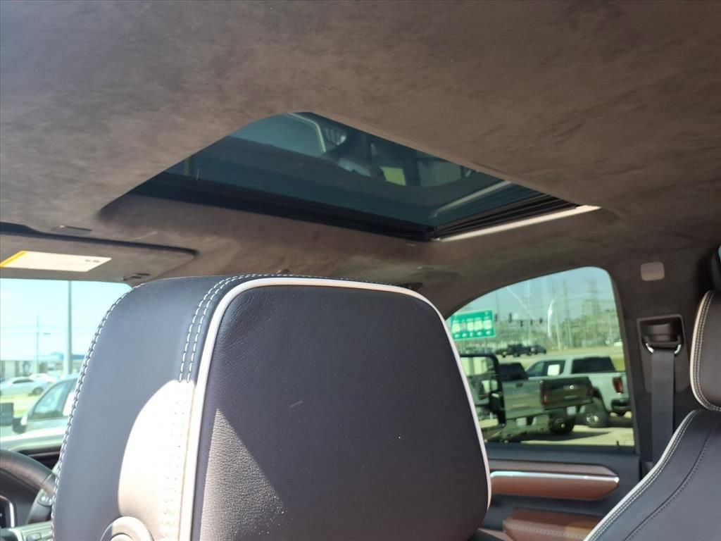 Used 2025 GMC Sierra 2500 Denali Ultimate image 21