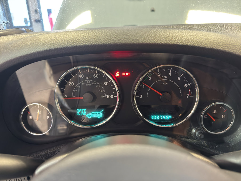 Used 2015 Jeep Wrangler Rubicon w/ Dual Top Group image 17