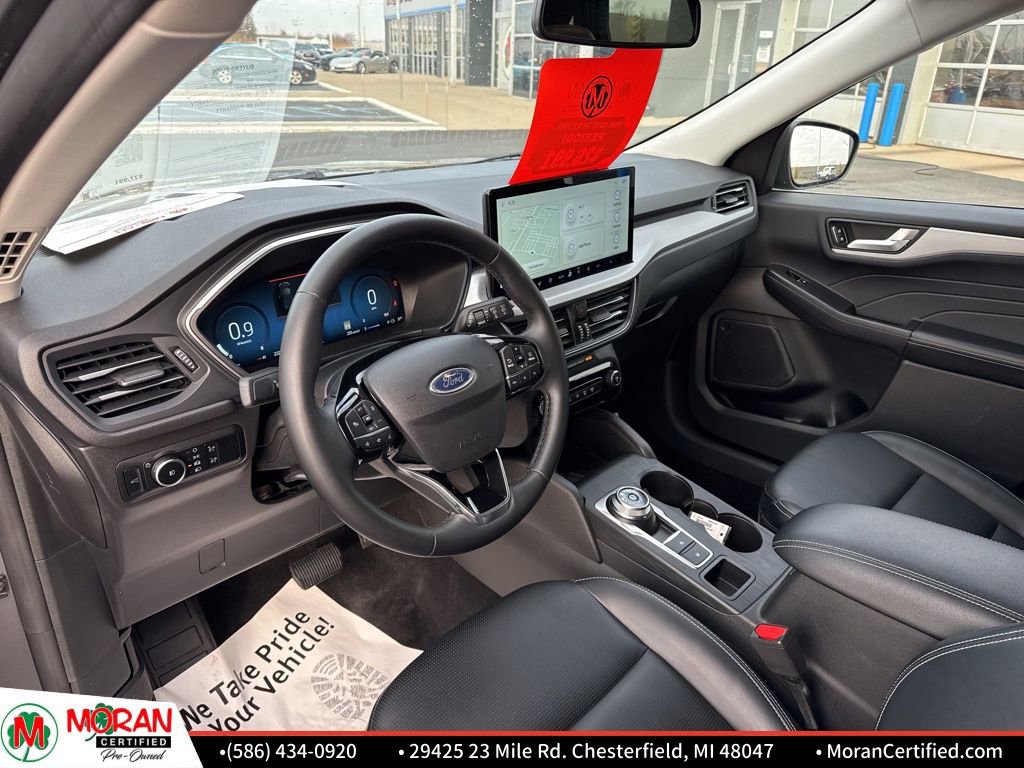 Used 2025 Ford Escape Platinum image 13