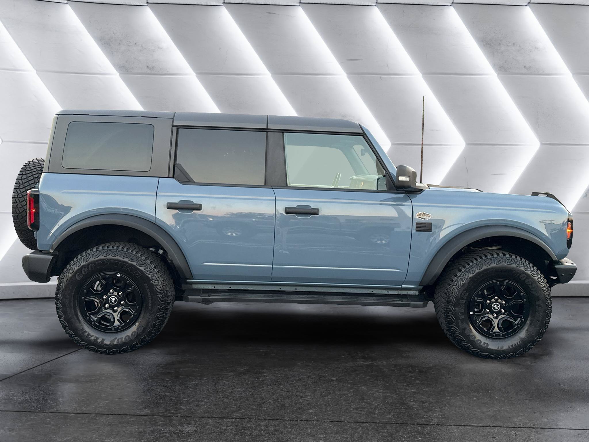 Certified 2024 Ford Bronco Wildtrak AWD/4WD image 8