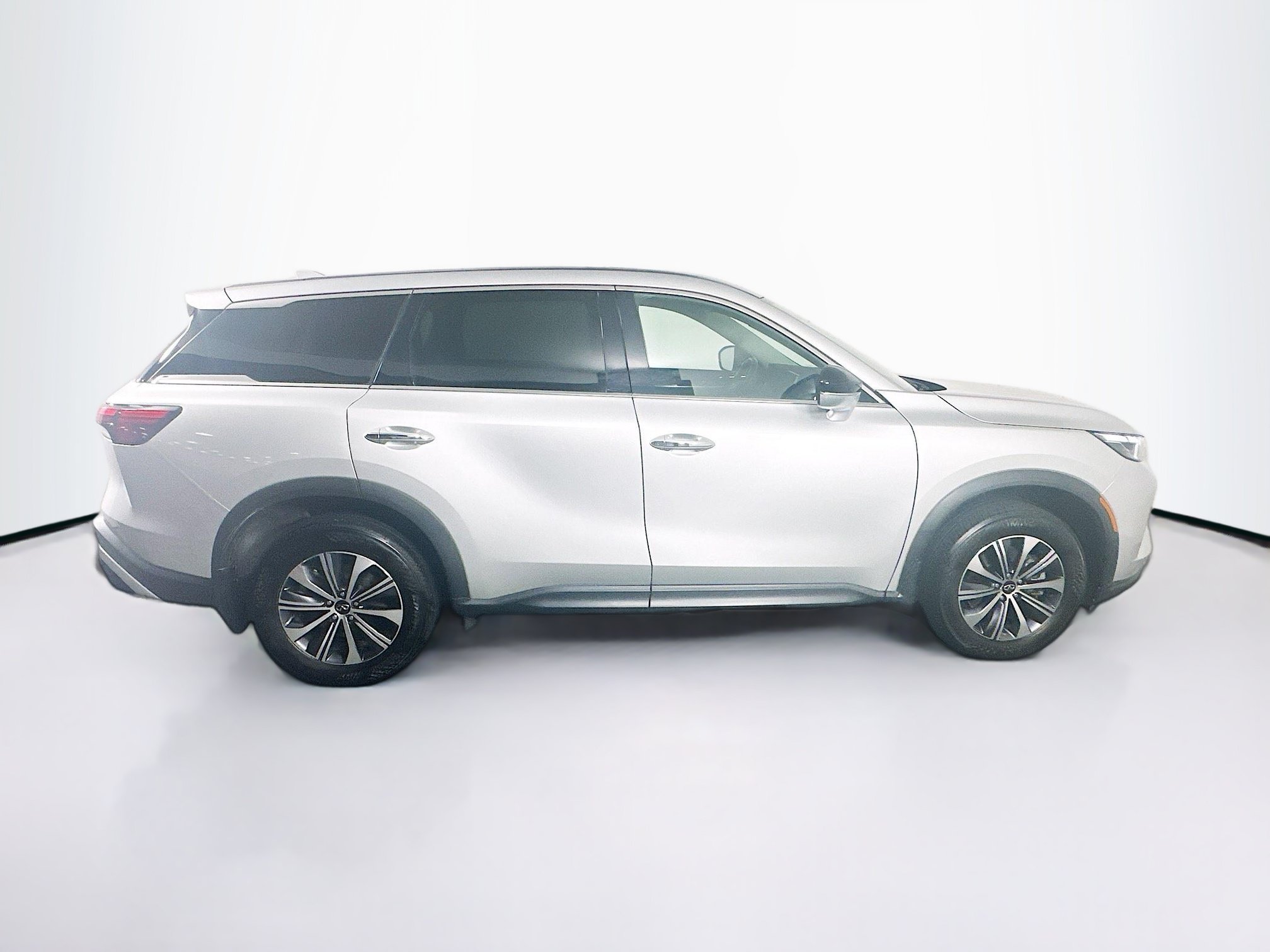 Used 2023 INFINITI QX60 Pure AWD/4WD image 10
