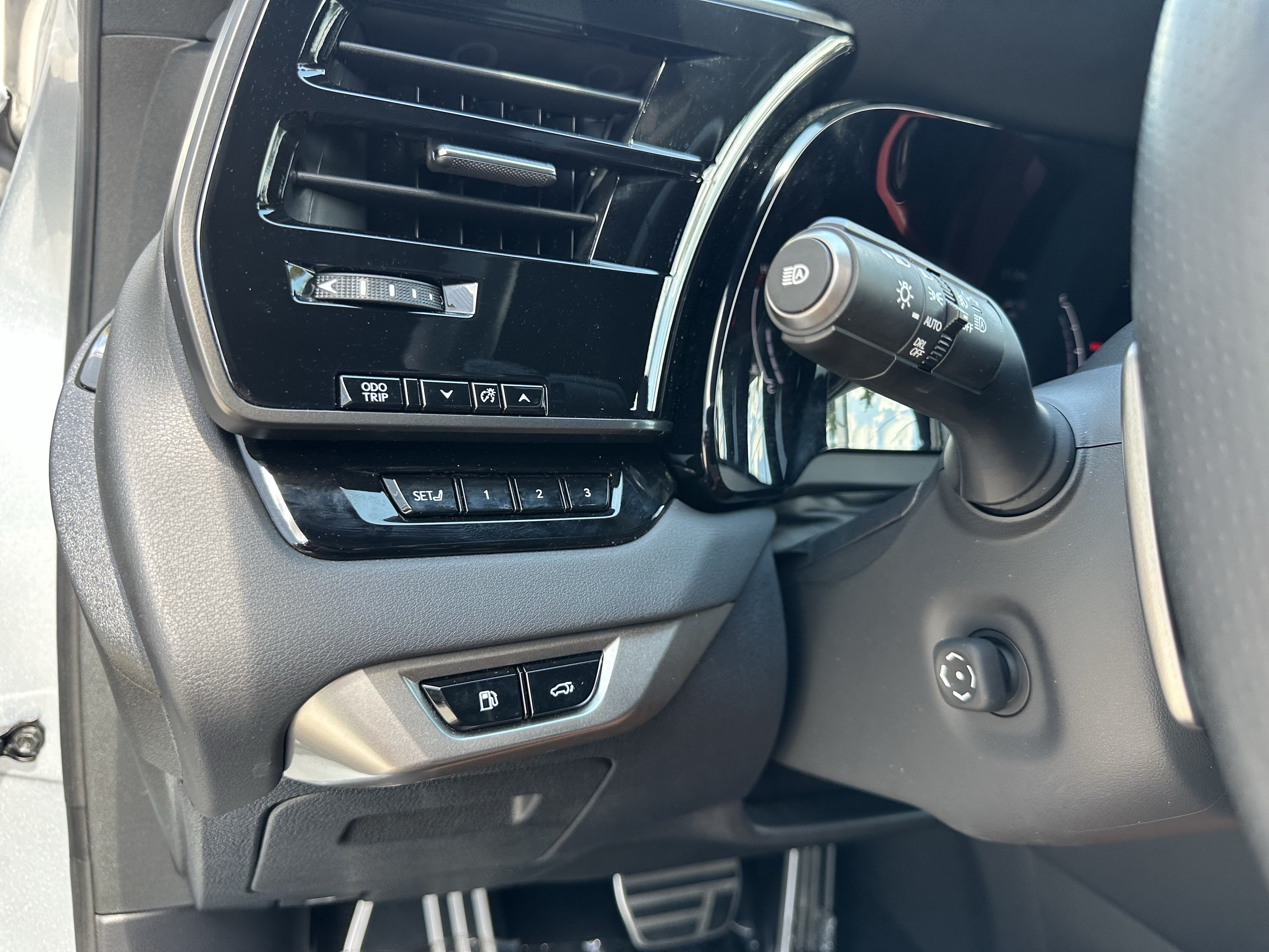 Used 2023 Lexus RX 350 F Sport w/ Accessory Package (Z1) AWD/4WD image 30