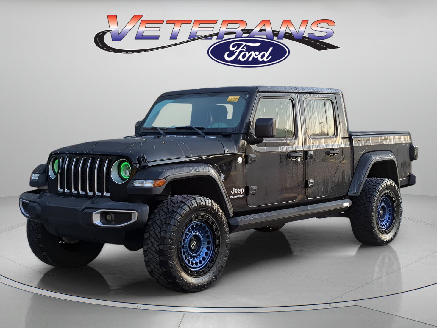 Used 2022 Jeep Gladiator Overland w/ Popular Equipment Package AWD/4WD image 1