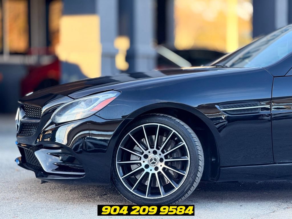 Used 2018 Mercedes-Benz SLC 300 image 2