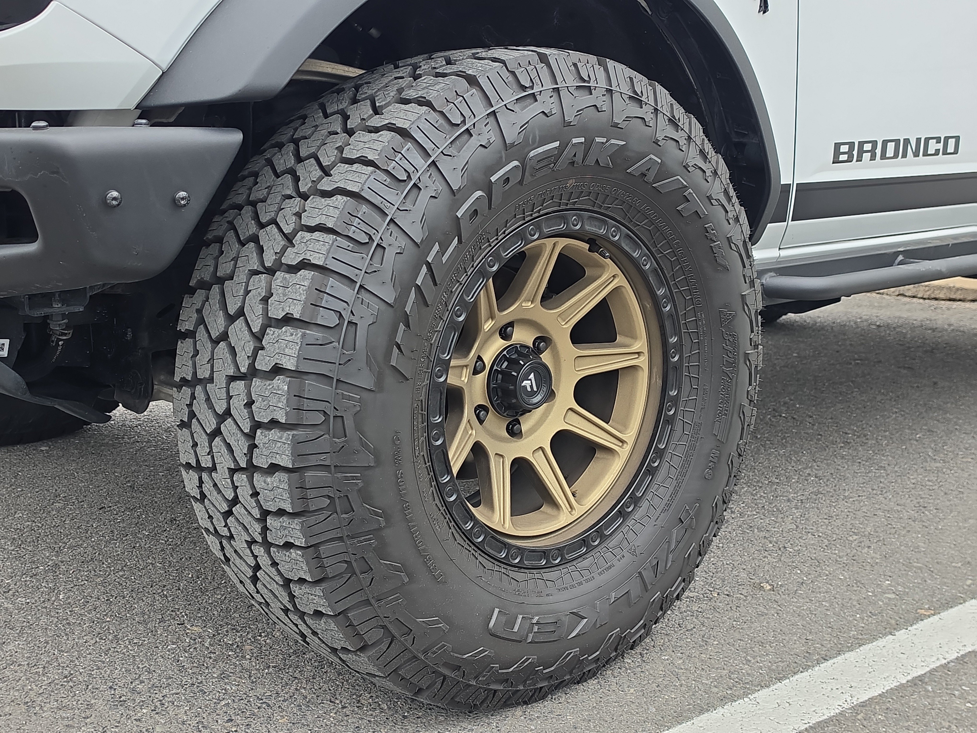 Used 2022 Ford Bronco Wildtrak AWD/4WD image 11