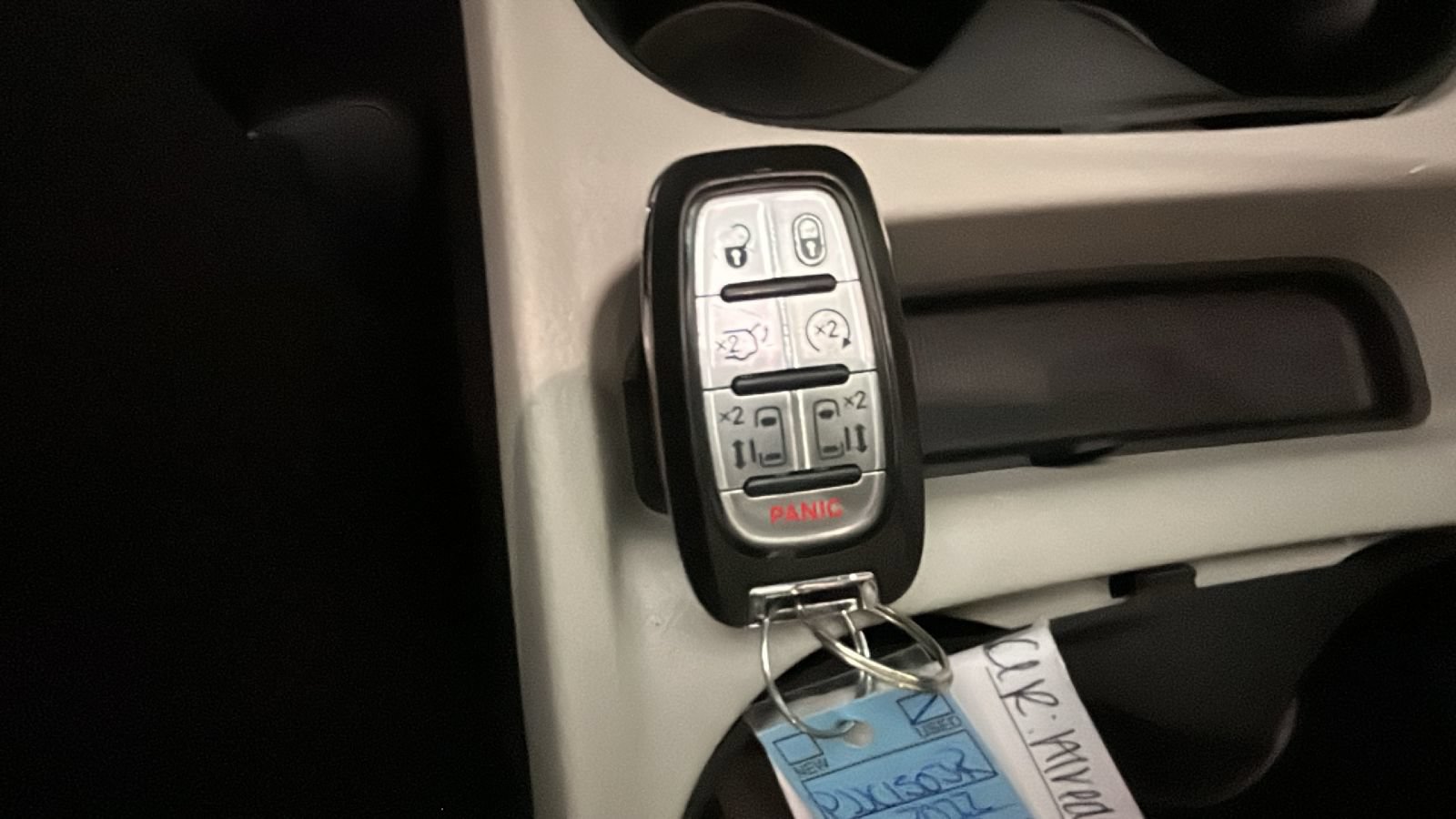Used 2022 Chrysler Voyager LX FWD image 24