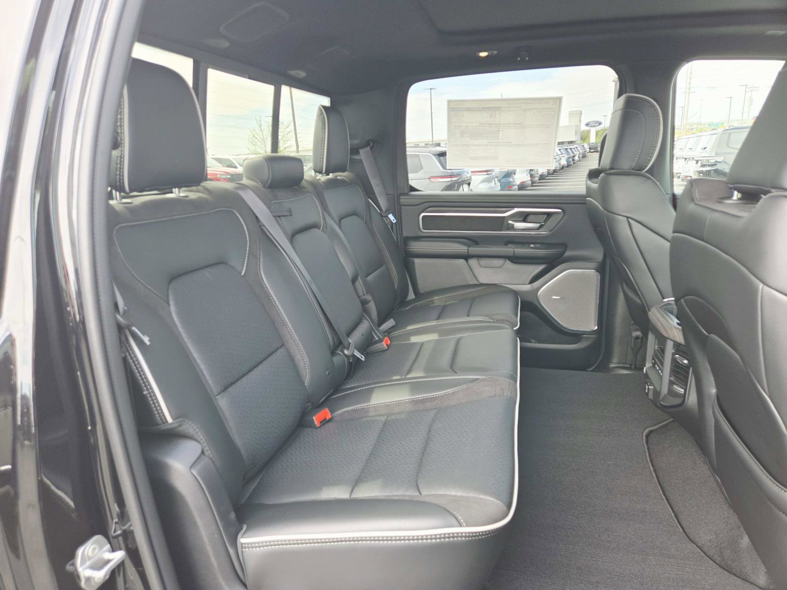 New 2026 RAM 1500 Laramie AWD/4WD image 15