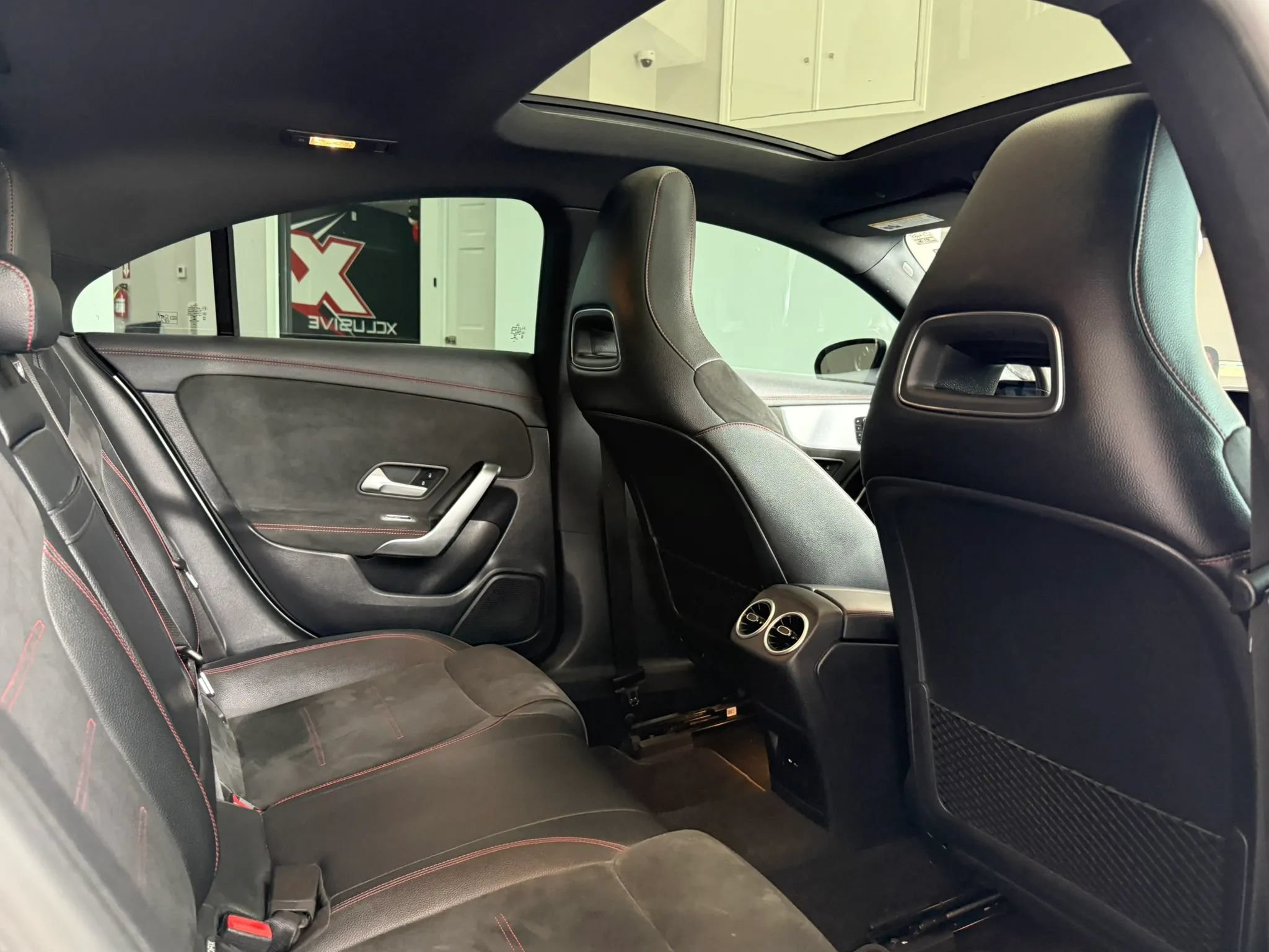 Used 2021 Mercedes-Benz CLA 35 AMG 4MATIC image 30