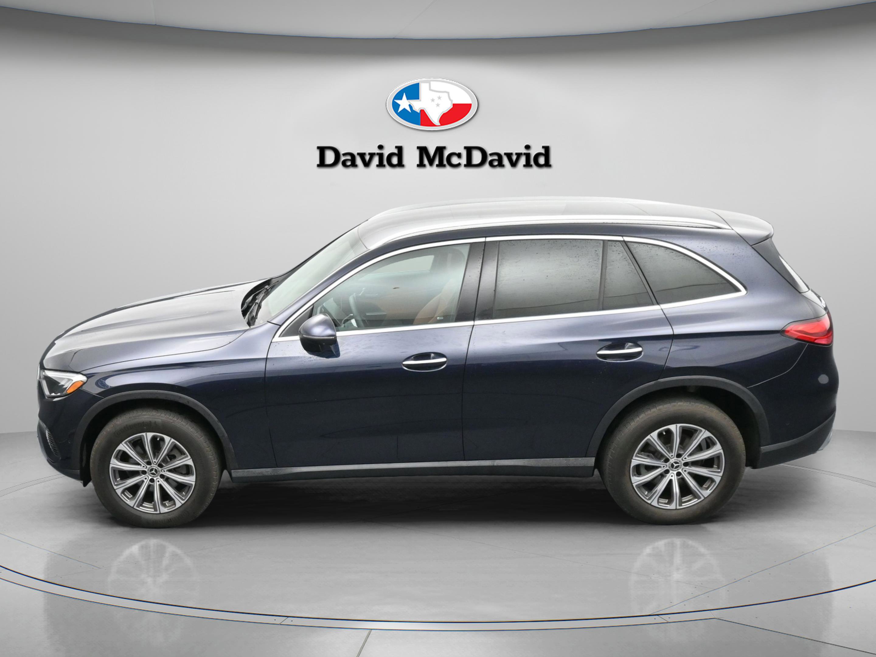 Used 2023 Mercedes-Benz GLC 300 4MATIC w/ Exclusive Trim Package image 27