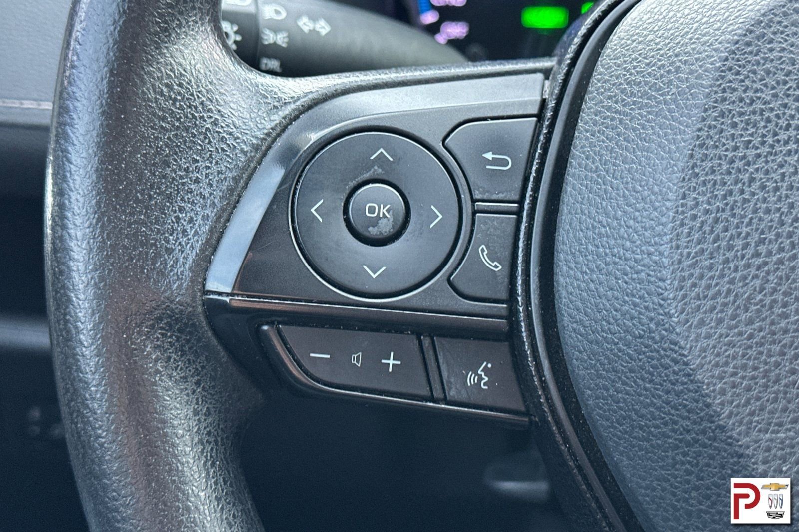 Used 2021 Toyota RAV4 LE image 27