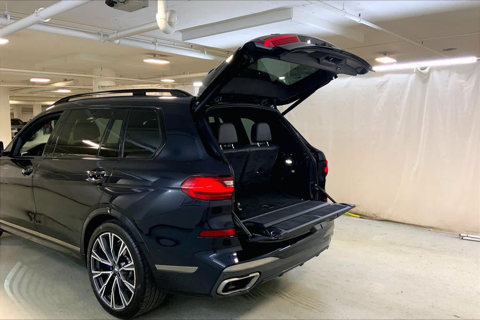 Used 2020 BMW X7 M50i w/ Executive Package AWD/4WD image 33