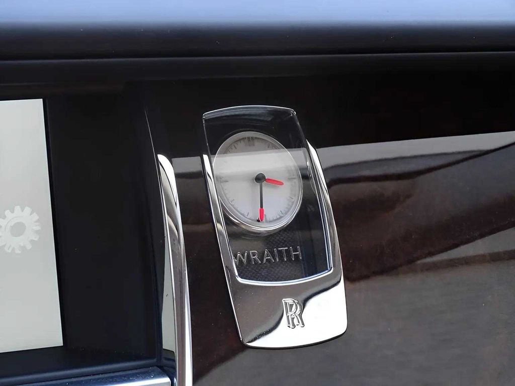Certified 2017 Rolls-Royce Wraith RWD image 22