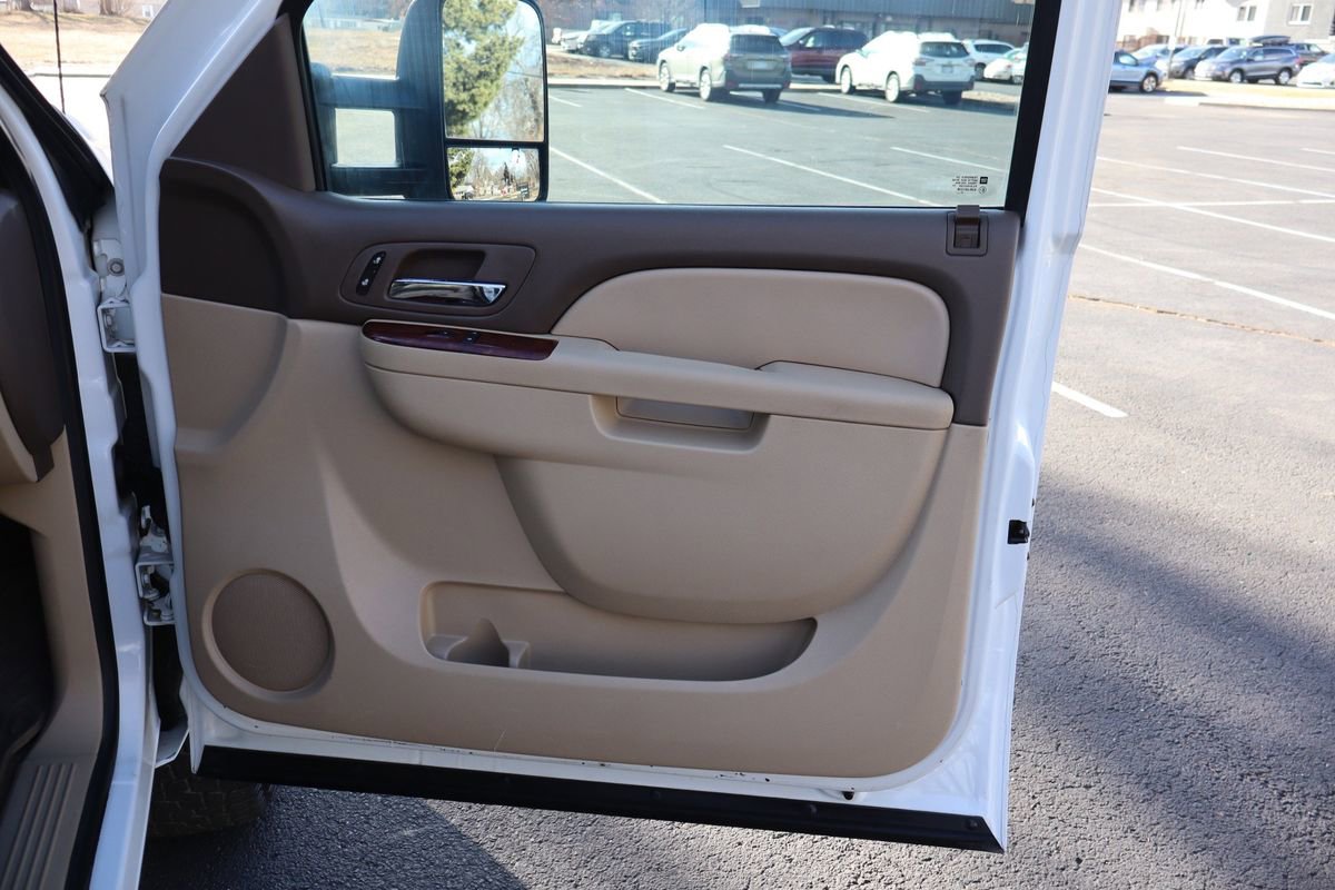 Used 2010 Chevrolet Silverado 2500 LTZ w/ Suspension Package, Off-Road image 26