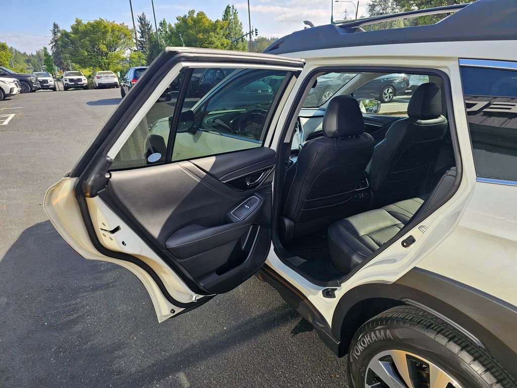 Used 2023 Subaru Outback Limited XT AWD/4WD image 15