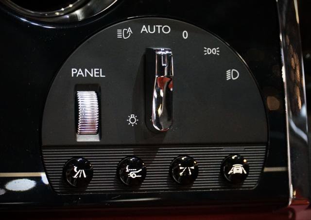 Used 2015 Rolls-Royce Wraith image 16