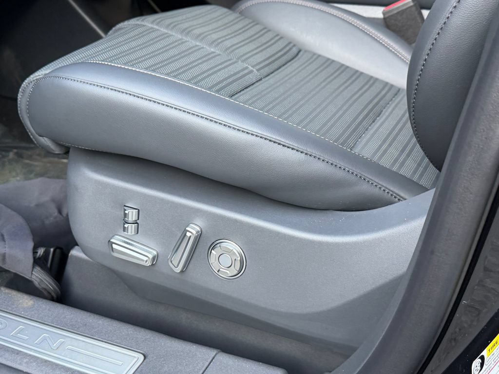New 2026 Lincoln Nautilus Reserve AWD/4WD image 21