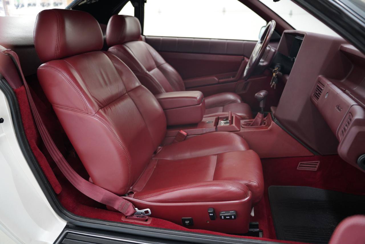 Used 1993 Cadillac Allante FWD image 26