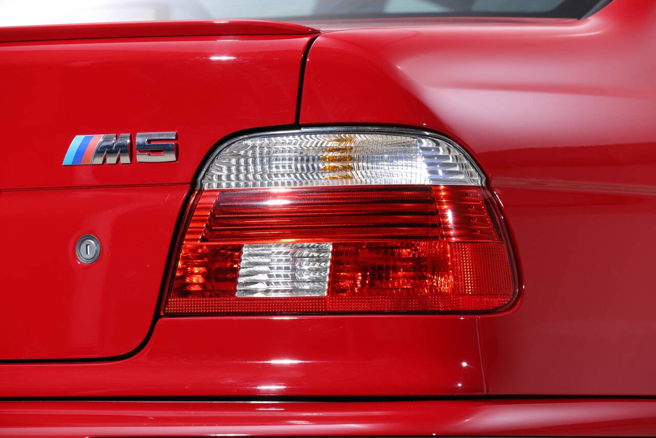 Used 2003 BMW M5 image 24