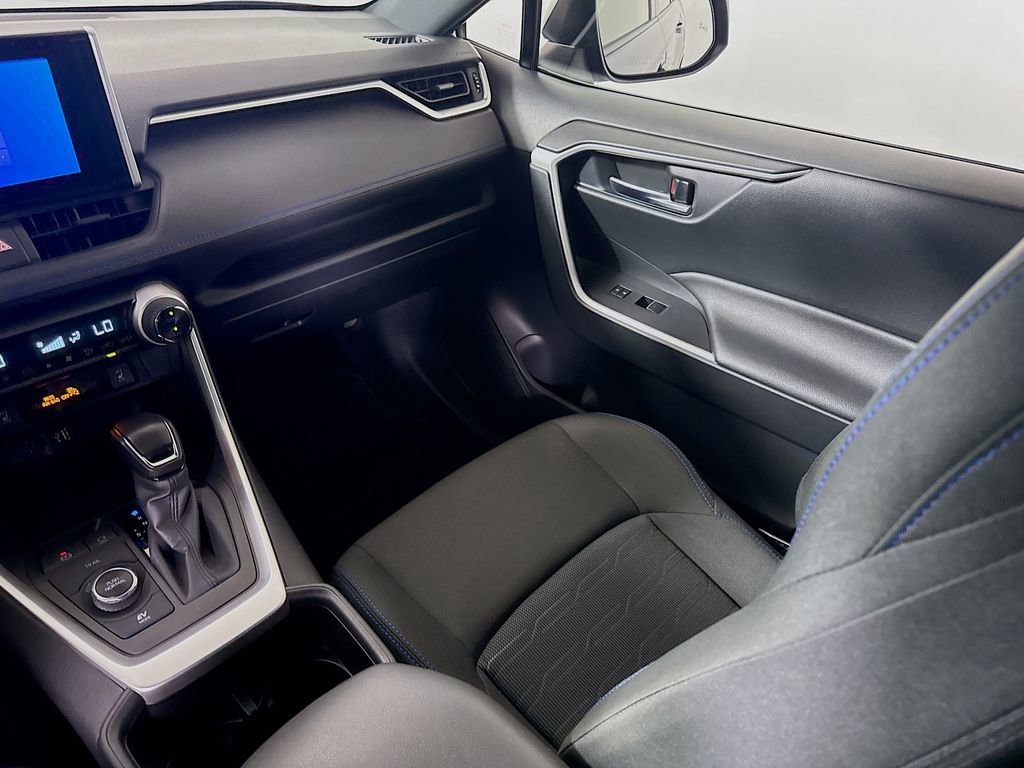 Certified 2024 Toyota RAV4 SE image 21