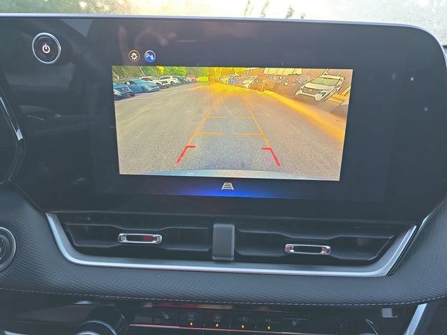 Used 2025 Chevrolet Equinox LT FWD image 27