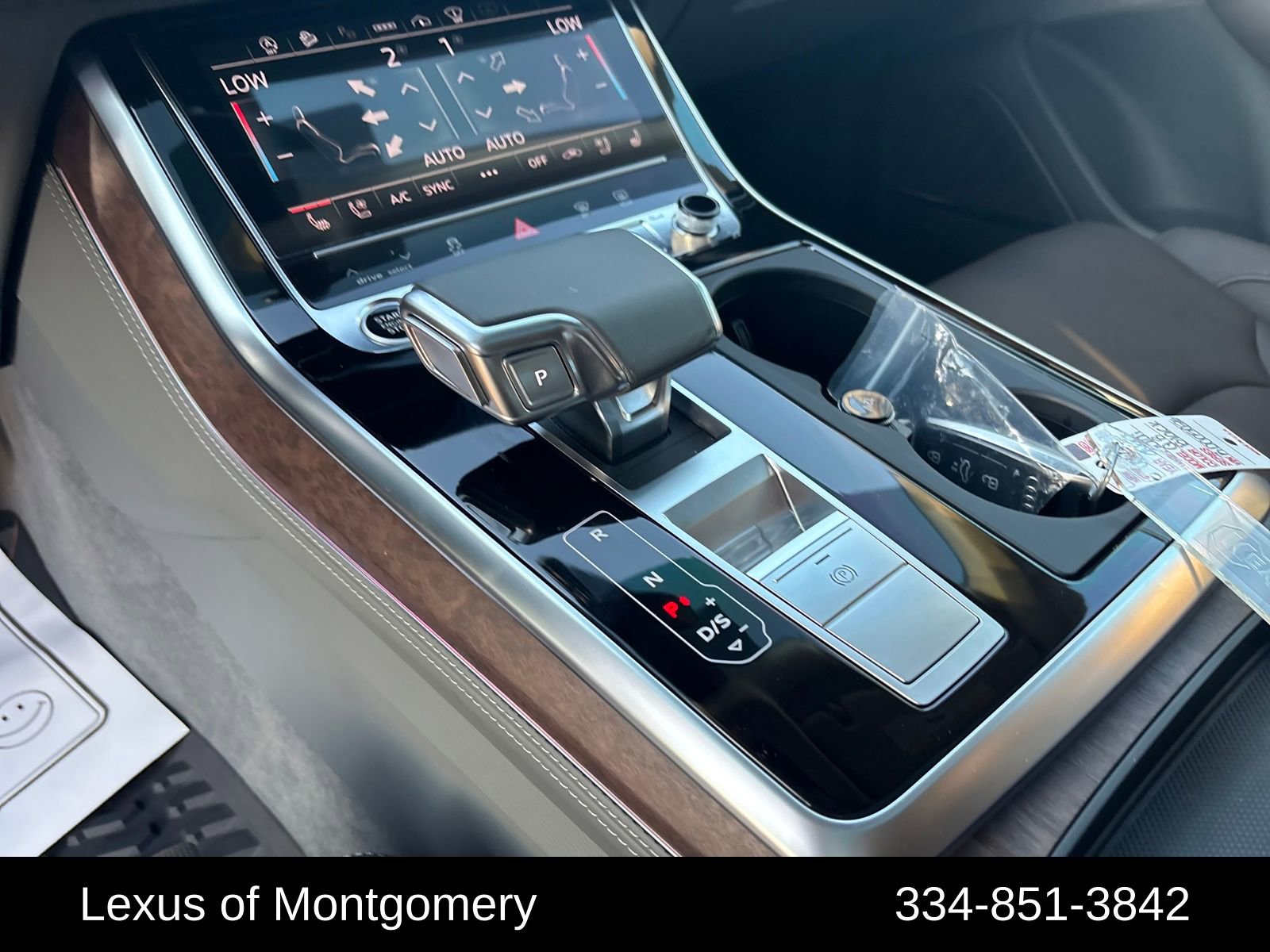 Used 2024 Audi Q8 Prestige image 24