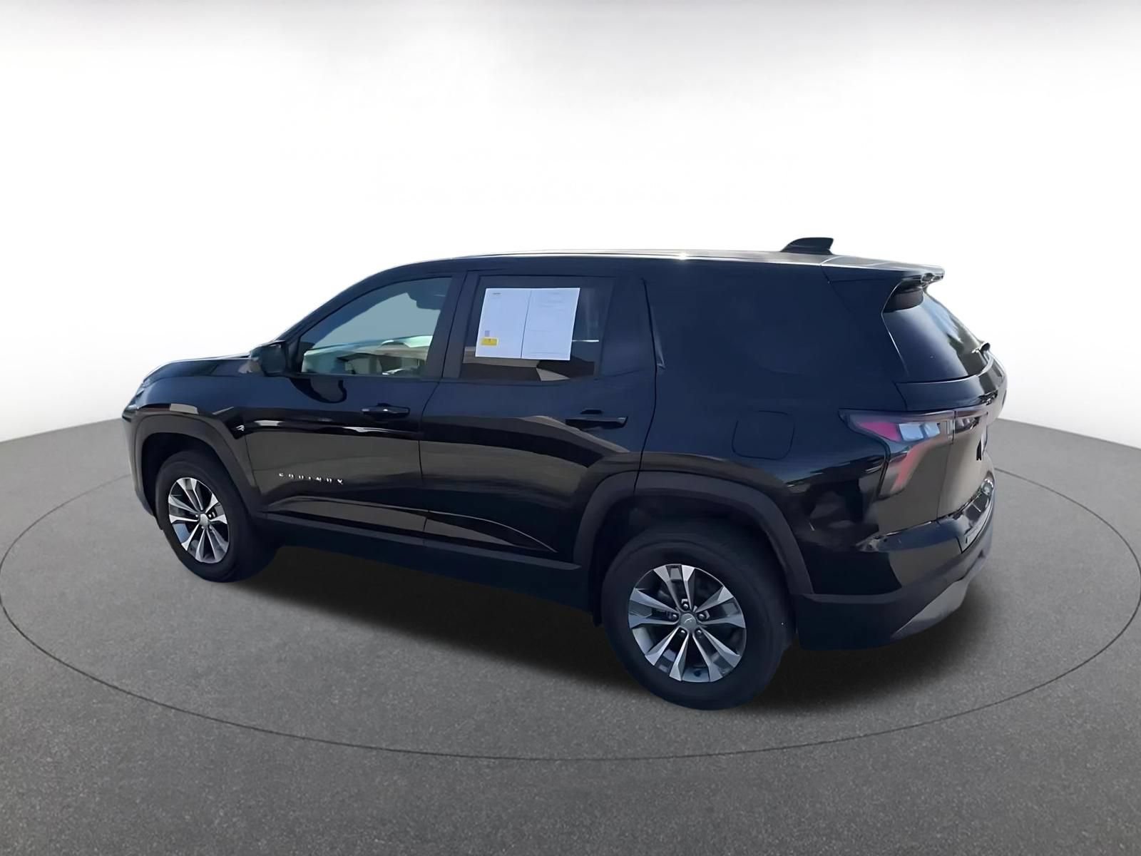 Used 2025 Chevrolet Equinox LT FWD image 10