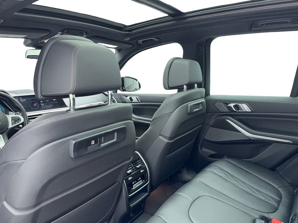 Used 2022 BMW X5 M50i AWD/4WD image 43