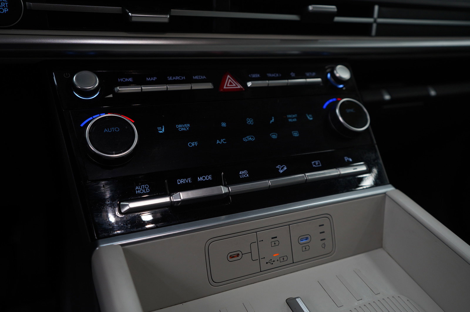 Used 2025 Hyundai Santa Fe SEL image 21