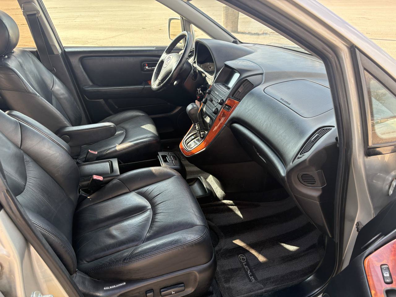 Used 2001 Lexus RX 300 w/ Premium Pkg Plus FWD image 30