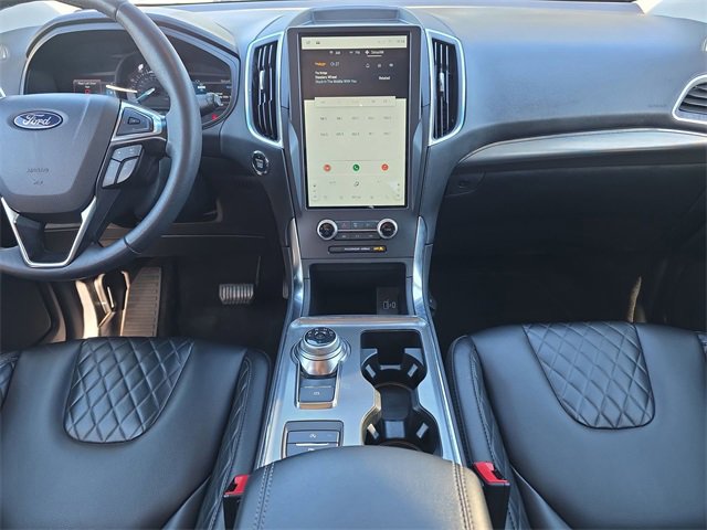 Used 2024 Ford Edge Titanium image 10