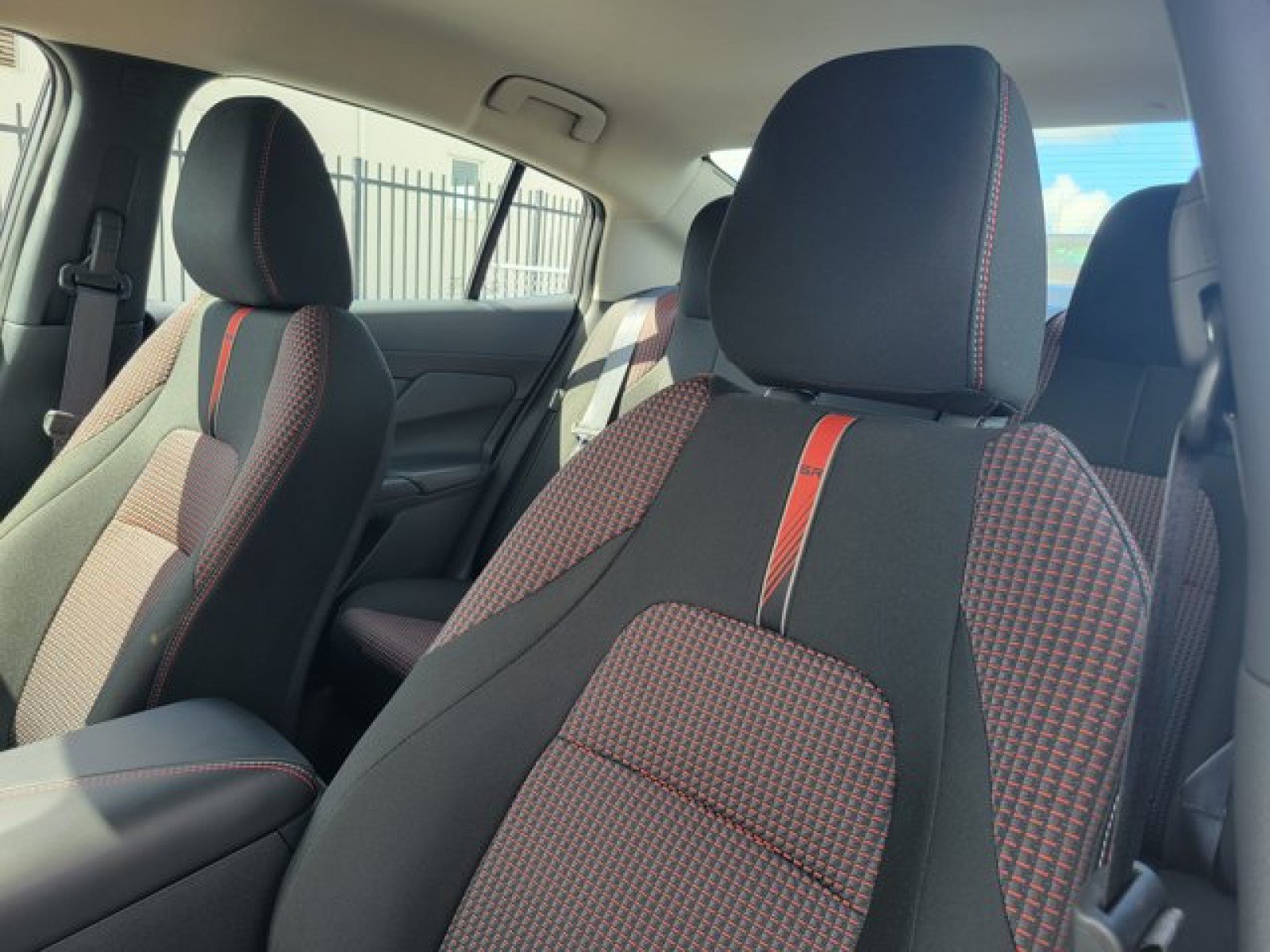 Used 2026 Nissan Sentra SR w/ Floor Mat Package FWD image 15