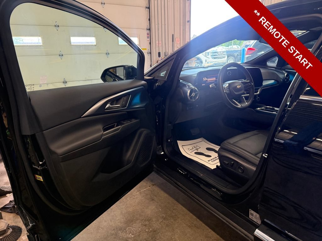 Used 2024 Chevrolet Equinox EV LT FWD image 11