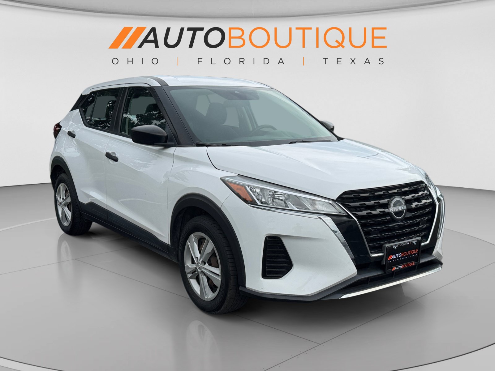 Used 2023 Nissan Kicks S FWD image 11