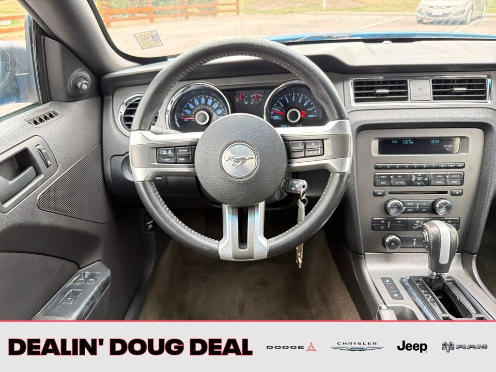Used 2014 Ford Mustang Convertible RWD image 18