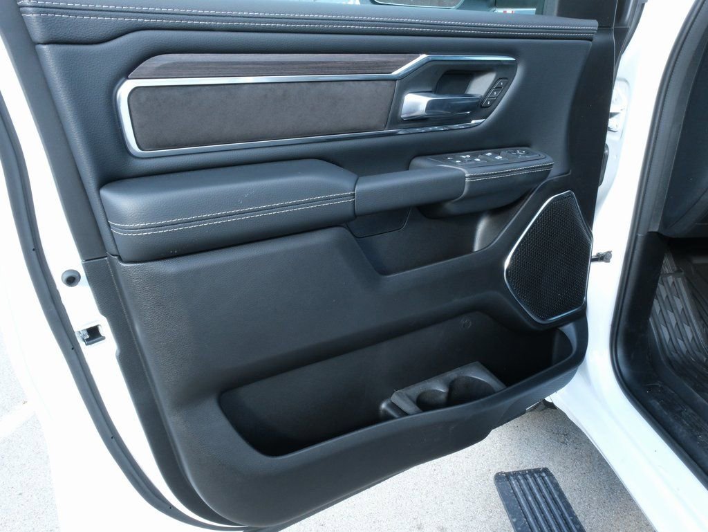 New 2026 RAM 1500 Laramie w/ Laramie Preferred Package AWD/4WD image 17