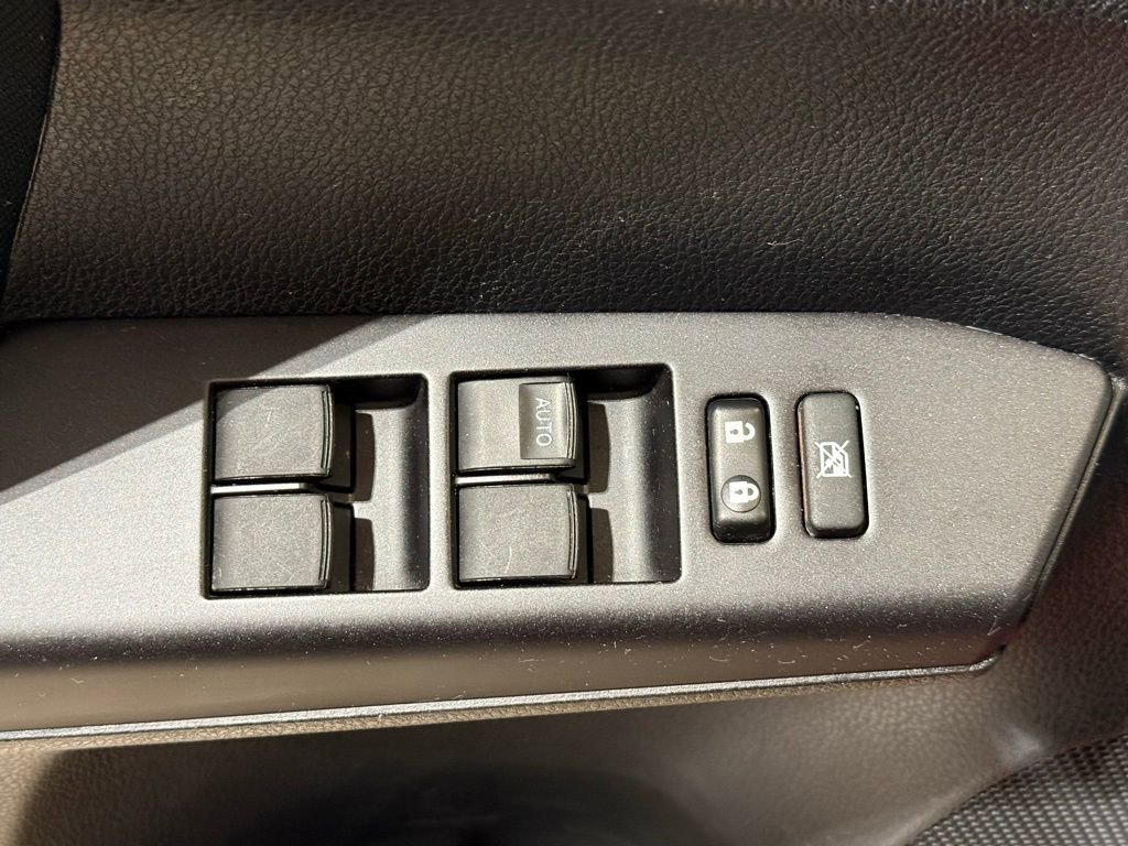 Used 2018 Toyota RAV4 LE image 16